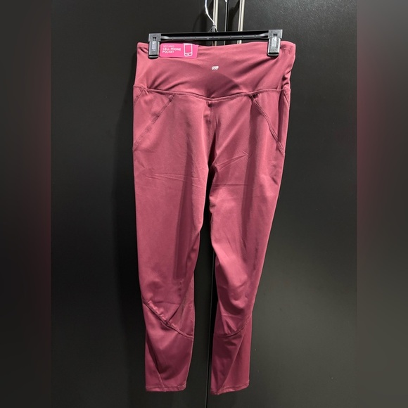 Marika Athletic 7/8 length high waist leggings,secured cell phone pocket, 25” - Picture 5 of 9